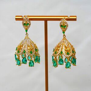 NEW Luxurious Gold & Emerald Chandelier Earrings